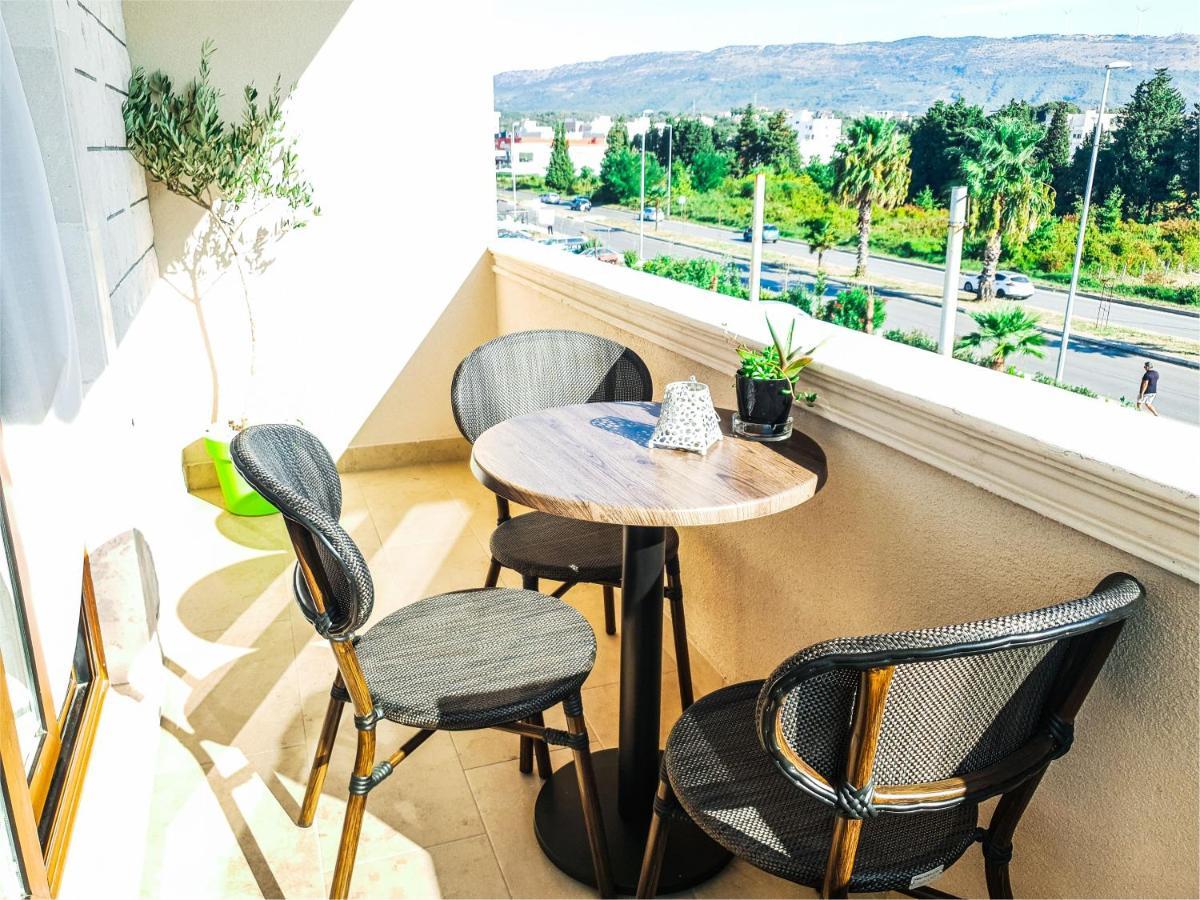 Lacasa Apartments & Restaurant 乌尔齐尼 外观 照片