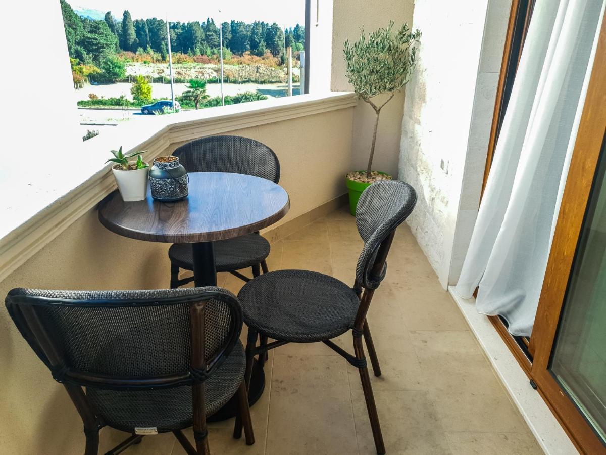 Lacasa Apartments & Restaurant 乌尔齐尼 外观 照片