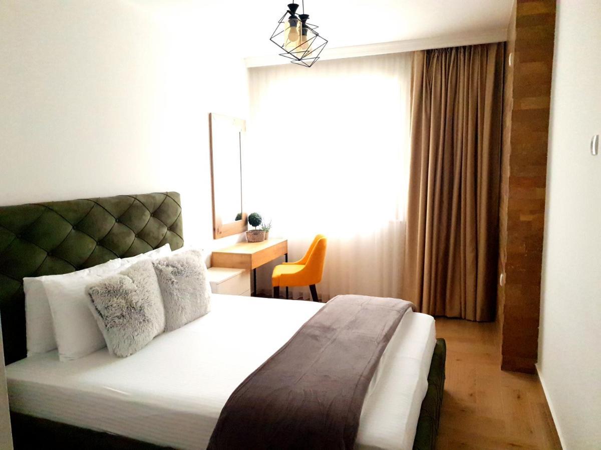 Lacasa Apartments & Restaurant 乌尔齐尼 外观 照片