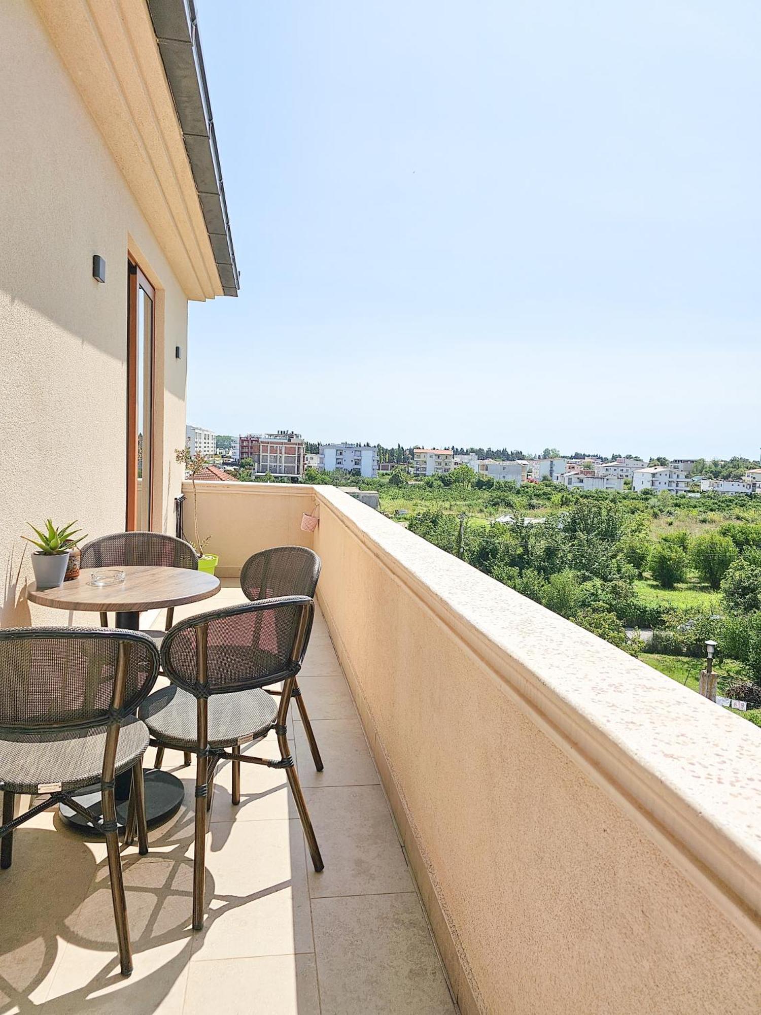 Lacasa Apartments & Restaurant 乌尔齐尼 客房 照片