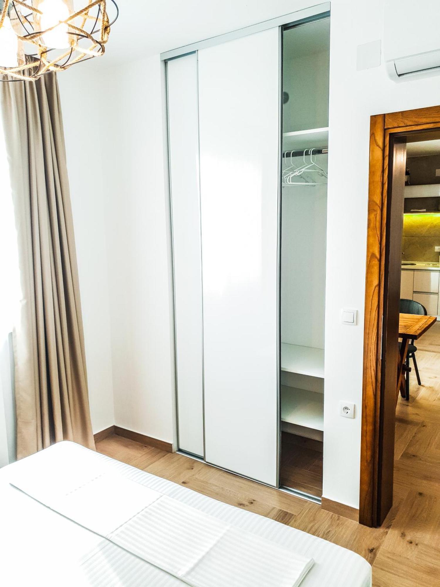 Lacasa Apartments & Restaurant 乌尔齐尼 客房 照片