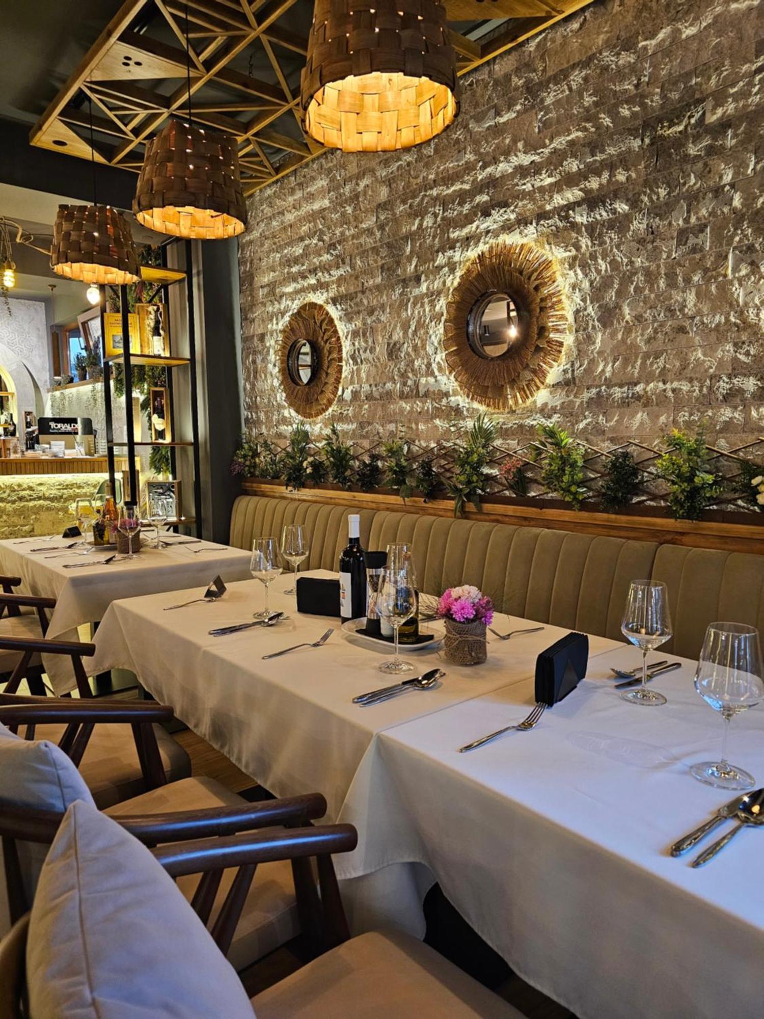 Lacasa Apartments & Restaurant 乌尔齐尼 外观 照片