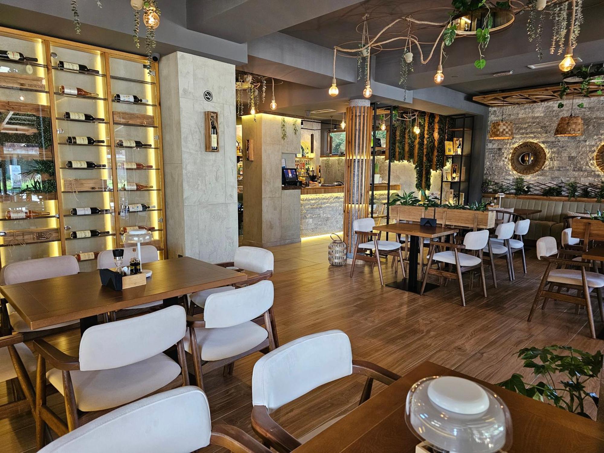 Lacasa Apartments & Restaurant 乌尔齐尼 外观 照片