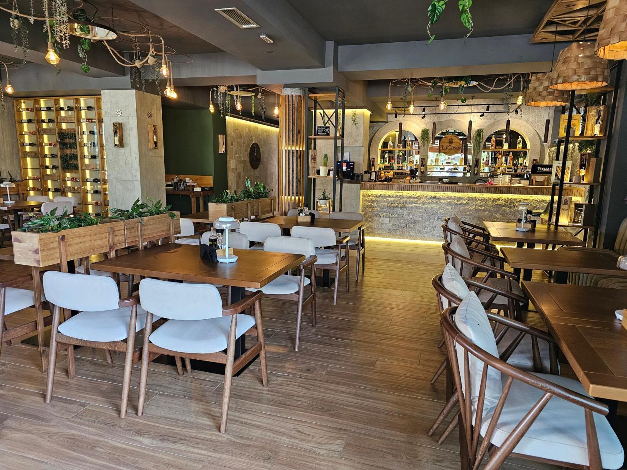 Lacasa Apartments & Restaurant 乌尔齐尼 外观 照片